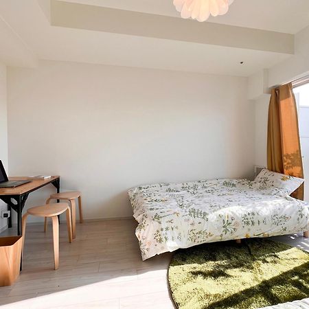 R Guest House Namba Ōsaka Extérieur photo
