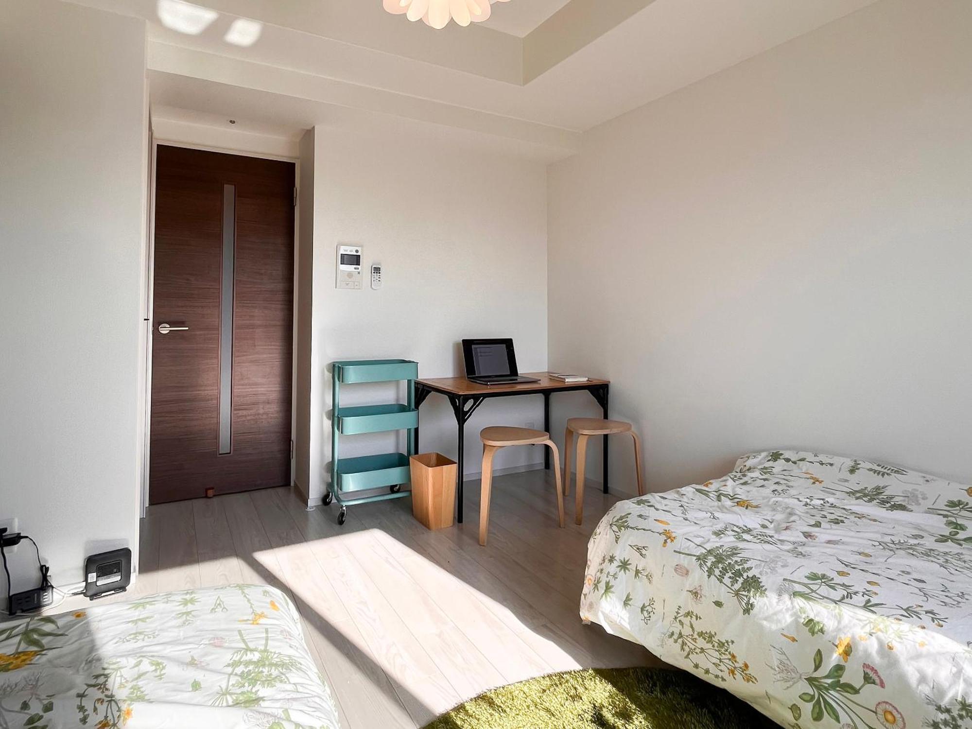 R Guest House Namba Ōsaka Extérieur photo