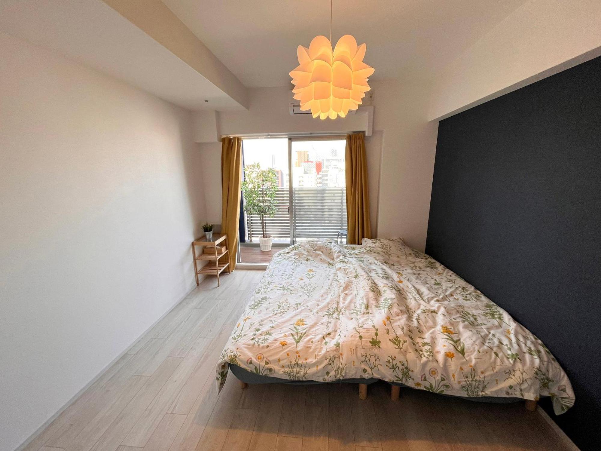 R Guest House Namba Ōsaka Extérieur photo