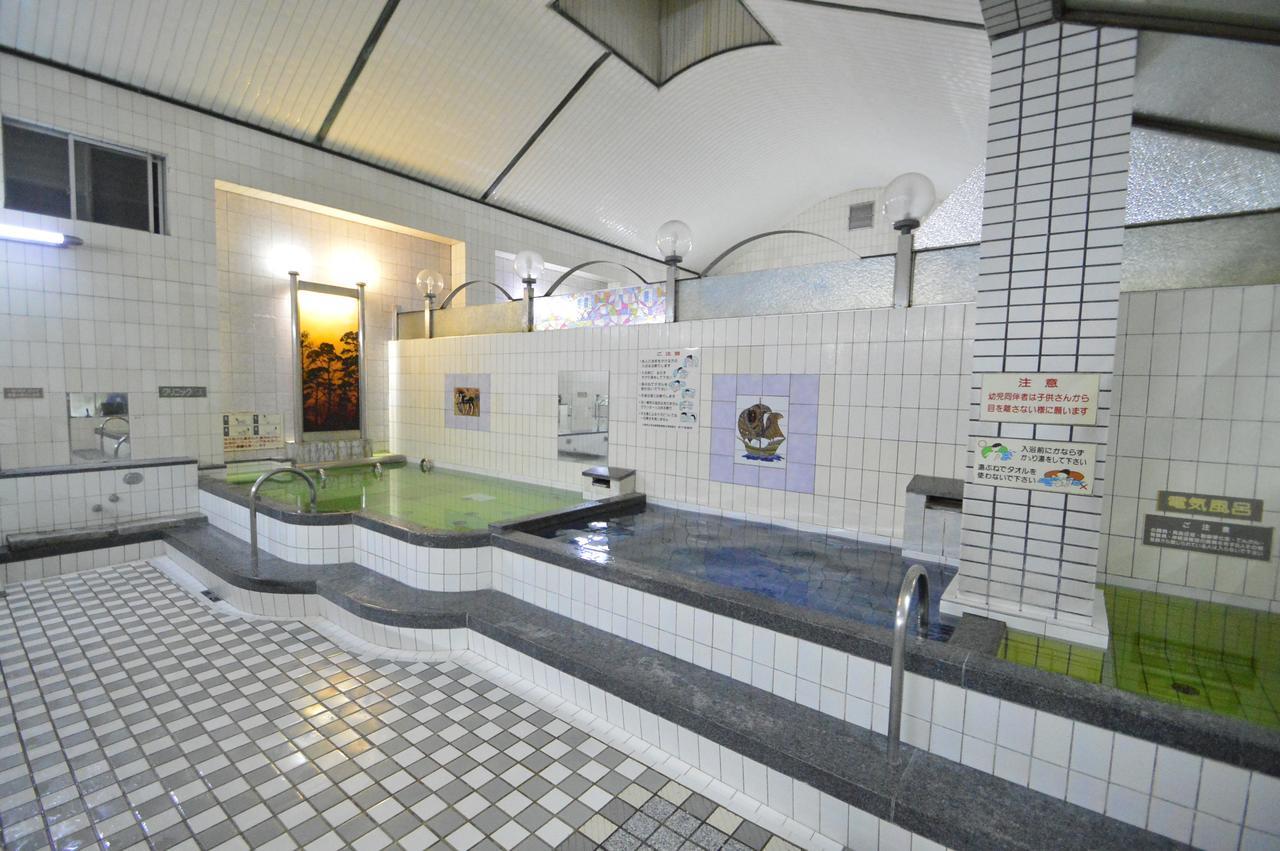 R Guest House Namba Ōsaka Extérieur photo